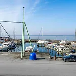 2 Bedroom Gorgeous In