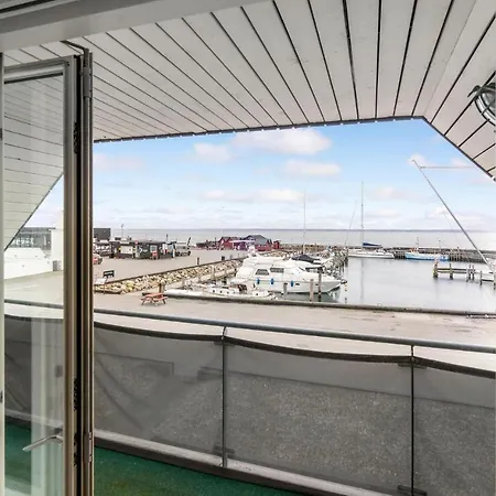 2 Bedroom Gorgeous In Prázdninový dům