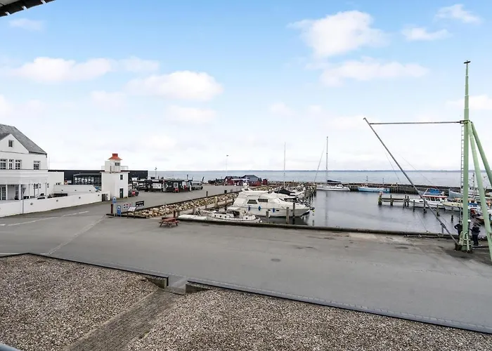 Prázdninový dům 2 Bedroom Gorgeous In *